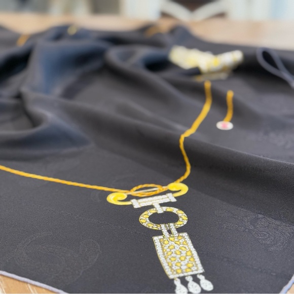 Authentic Cartier Scarf - Picture 7 of 8